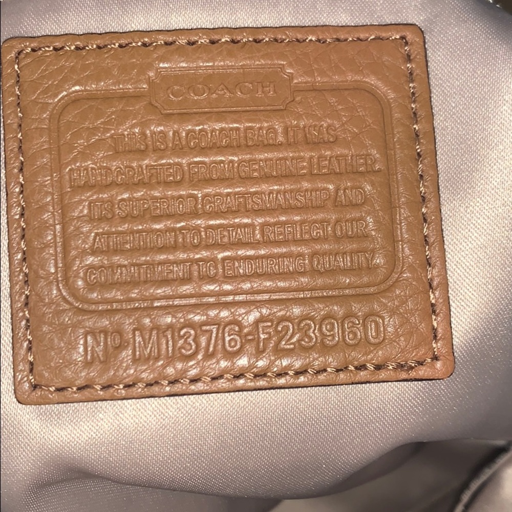 Coach leather purse - Picture 2 of 3